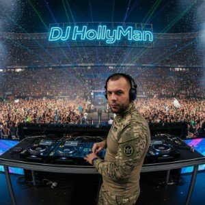 DJ HollyMan (version 7)