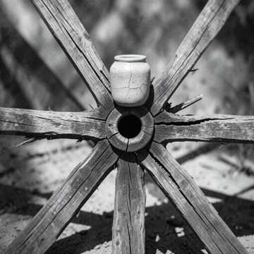 Corroding Frame - Splintered Spoke