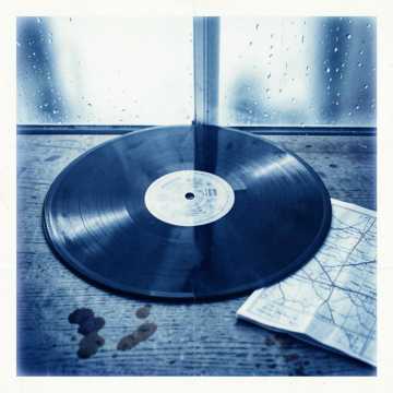Corroding Frame - Amber Silhouette