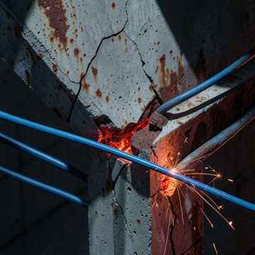 Corroding Frame - Iron Jaw